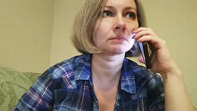 Snapshot of EdithManning chatting on January 2025 08:41:01 AM EdithManning online show from January 2025 08:41:01 AM