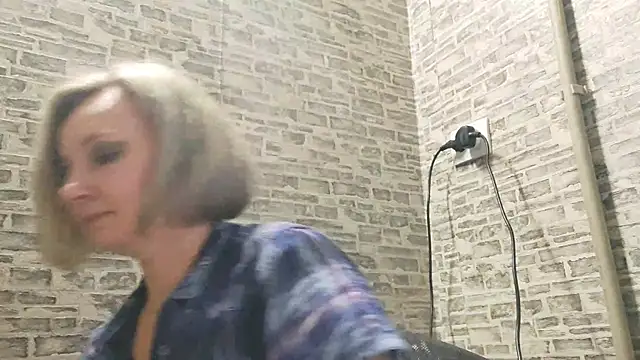 Snapshot of EdithManning chatting on January 2025 01:54:01 PM EdithManning online show from January 2025 01:54:01 PM