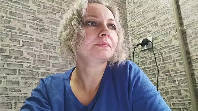 Snapshot of EdithManning chatting on January 2025 10:19:01 AM EdithManning online show from January 2025 10:19:01 AM