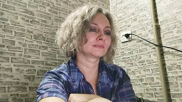 Snapshot of EdithManning chatting on January 2025 02:47:01 PM EdithManning online show from January 2025 02:47:01 PM