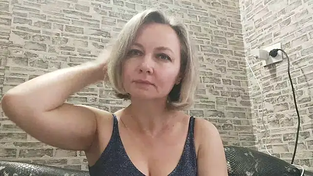 Snapshot of EdithManning chatting on January 2025 07:39:02 AM EdithManning online show from January 2025 07:39:02 AM
