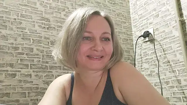 Snapshot of EdithManning chatting on February 2025 02:48:02 PM EdithManning online show from February 2025 02:48:02 PM