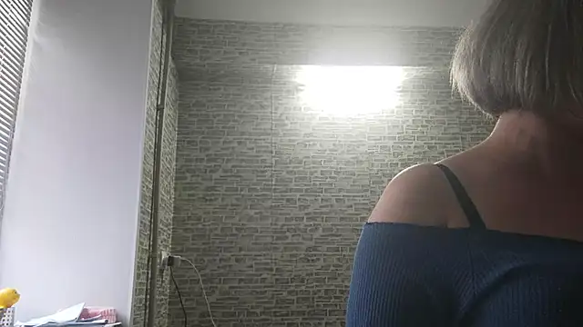 Snapshot of EdithManning chatting on February 2025 12:48:02 PM EdithManning online show from February 2025 12:48:02 PM