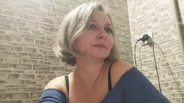 Snapshot of EdithManning chatting on February 2025 02:47:02 PM EdithManning online show from February 2025 02:47:02 PM