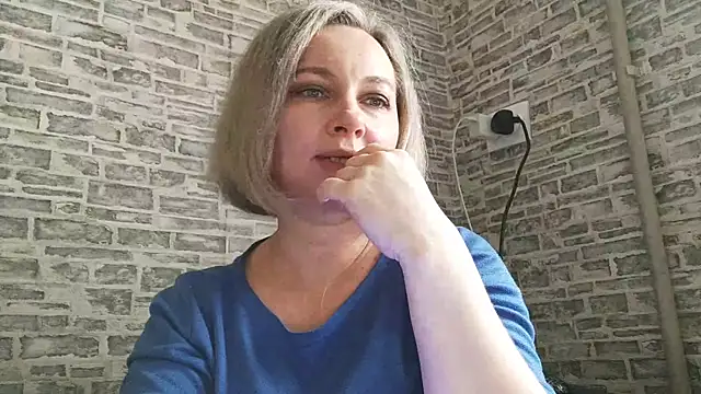 Snapshot of EdithManning chatting on February 2025 06:20:01 AM EdithManning online show from February 2025 06:20:01 AM