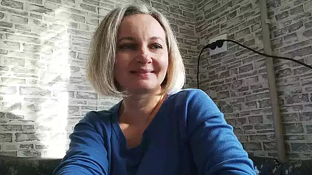 Snapshot of EdithManning chatting on February 2025 09:25:02 AM EdithManning online show from February 2025 09:25:02 AM