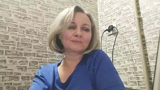 Snapshot of EdithManning chatting on February 2025 06:33:01 PM EdithManning online show from February 2025 06:33:01 PM
