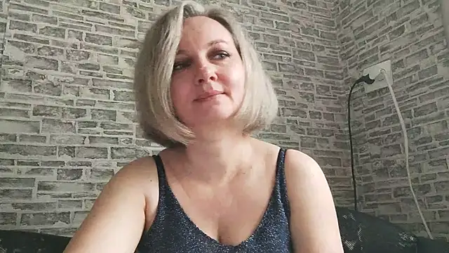 Snapshot of EdithManning chatting on March 2025 06:15:02 AM EdithManning online show from March 2025 06:15:02 AM