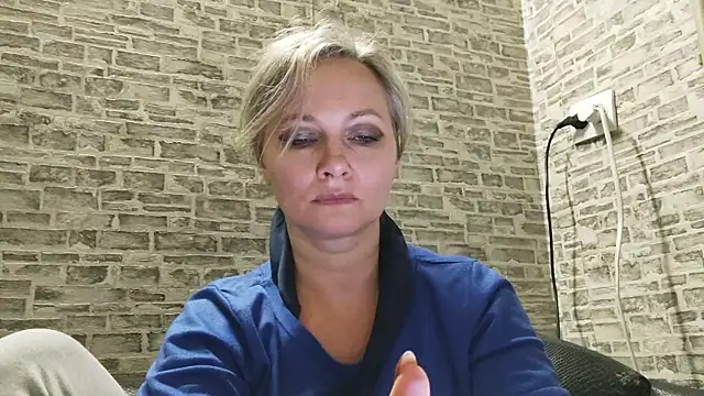 Snapshot of EdithManning chatting on March 2025 03:35:01 PM EdithManning online show from March 2025 03:35:01 PM