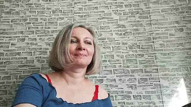 Snapshot of EdithManning chatting on March 2025 09:40:02 AM EdithManning online show from March 2025 09:40:02 AM