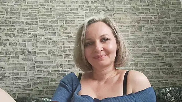 Snapshot of EdithManning chatting on March 2025 12:15:01 PM EdithManning online show from March 2025 12:15:01 PM