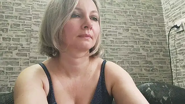 Snapshot of EdithManning chatting on March 2025 06:25:02 AM EdithManning online show from March 2025 06:25:02 AM