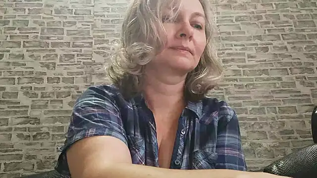 EdithManning online show from November 2025 07:00:01 AM