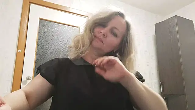 EdithManning online show from May 2026 06:04:02 PM