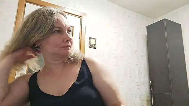 EdithManning online show from May 2026 06:23:02 PM