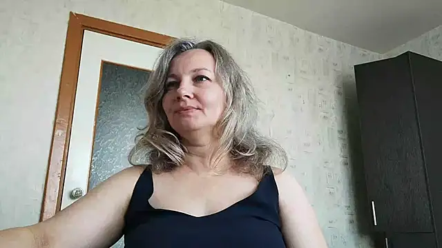 EdithManning online show from May 2026 06:29:02 AM