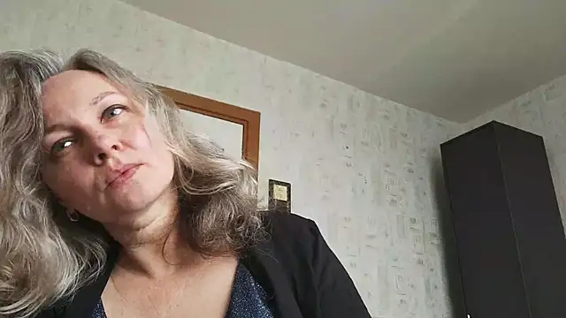 EdithManning online show from June 2026 07:43:01 AM