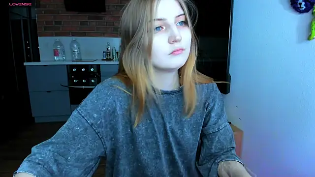Snapshot of princessaalicc chatting on March 2025 04:44:01 PM princessaalicc online show from March 2025 04:44:01 PM