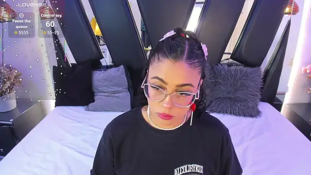 antonelllepiercee online show from November 2025 11:13:01 AM