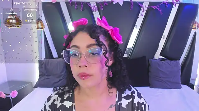 antonelllepiercee online show from January 2026 11:35:01 AM