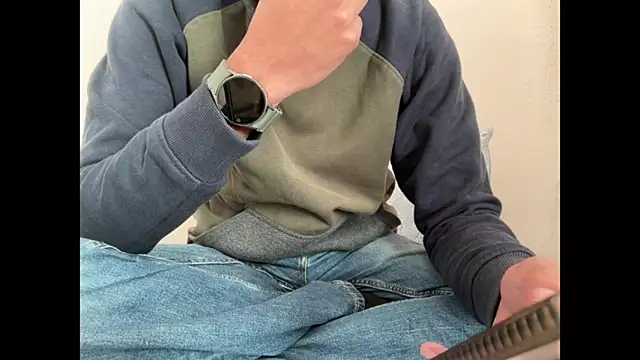 meatycronn online show from December 2025 05:28:01 AM