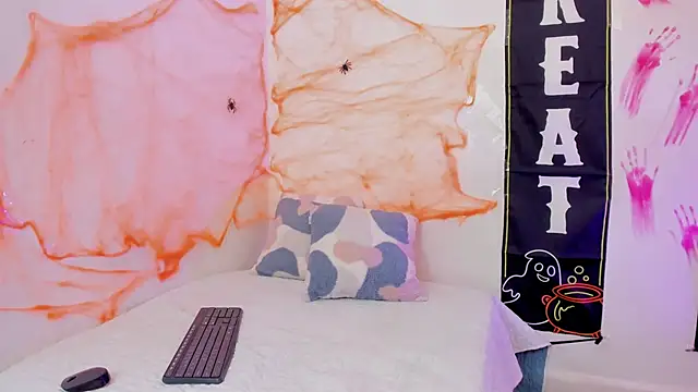 Abriil7 online show from October 2025 03:32:01 AM