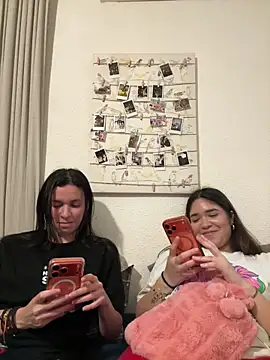 daniniescobarr online show from March 2026 08:59:01 PM