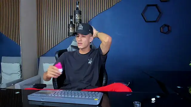 JakeMoxley online show from January 2025 07:04:01 PM