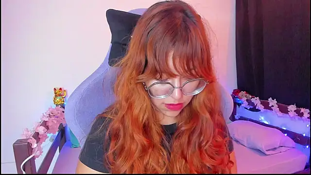  Moon Johnson online show from November 2025 12:46:02 AM