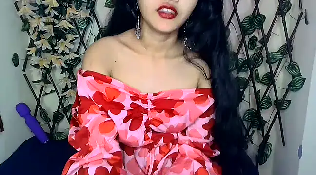 Snapshot of SUZY_FROMUS chatting on February 2025 08:42:02 PM SUZY FROMUS online show from February 2025 08:42:02 PM