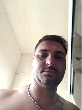 augusto3040 online show from December 2024 08:43:02 PM