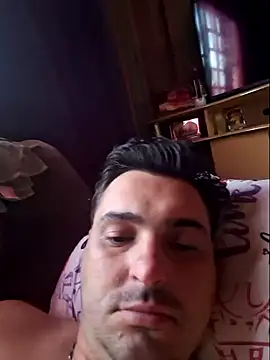 augusto3040 online show from December 2024 07:30:02 PM