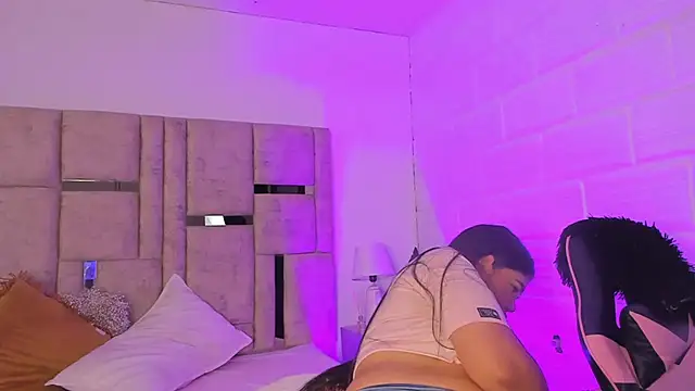 Snapshot of EmmaBecket2 chatting on October 2025 03:50:02 AM EmmaBecket2 online show from October 2025 03:50:02 AM