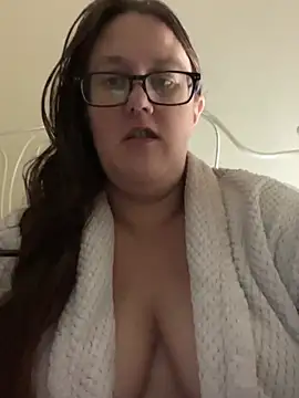 Snapshot of Foxy_Evie40XO chatting on January 2025 03:57:01 PM Foxy Evie40XO online show from January 2025 03:57:01 PM