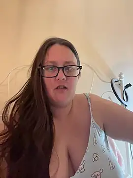 Snapshot of Foxy_Evie40XO chatting on February 2025 06:45:01 PM Foxy Evie40XO online show from February 2025 06:45:01 PM