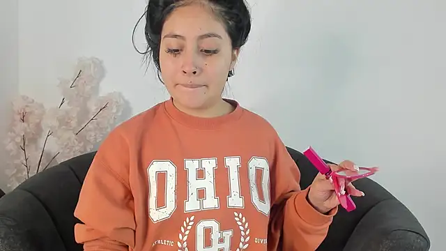 Snapshot of Annie9_ chatting on March 2025 03:56:02 AM Annie9 online show from March 2025 03:56:02 AM