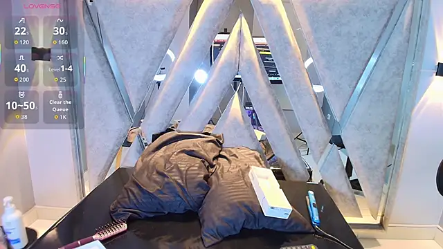 Snapshot of Annie9_ chatting on October 2025 05:05:02 AM Annie9 online show from October 2025 05:05:02 AM