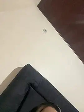 hotskinny1 online show from March 2025 11:14:01 PM