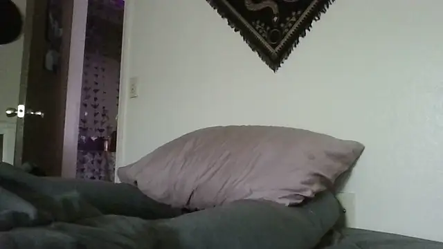 Snapshot of Prettypixie113 chatting on October 2025 06:18:02 PM Prettypixie113 online show from October 2025 06:18:02 PM