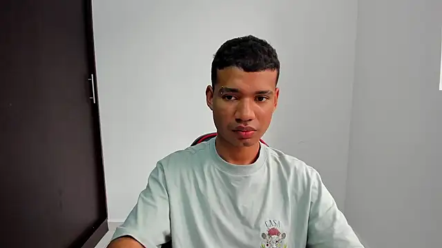 Snapshot of Camilo_Marin chatting on January 2025 11:59:02 PM Camilo Marin online show from January 2025 11:59:02 PM