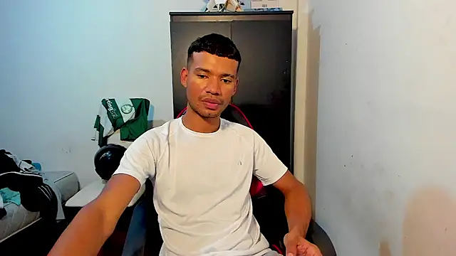 Snapshot of Camilo_Marin chatting on June 2026 05:48:01 AM Camilo Marin online show from June 2026 05:48:01 AM