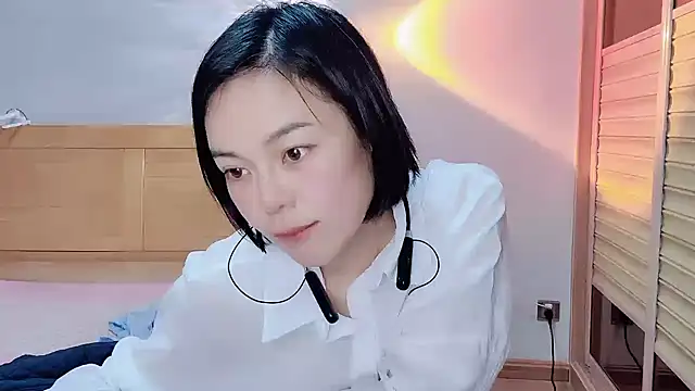 Linda-LL online show from December 2024 07:45:02 AM