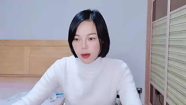 Linda-LL online show from December 2024 01:32:02 PM