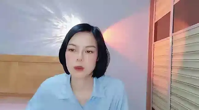 Linda-LL online show from January 2025 12:05:02 PM