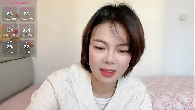 Snapshot of Linda-LL chatting on February 2026 01:57:02 AM Linda-LL online show from February 2026 01:57:02 AM