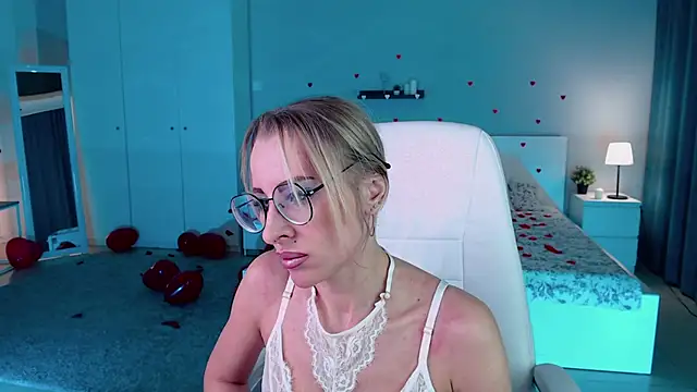 Snapshot of Fay_Dunaway chatting on February 2025 12:27:01 PM Fay Dunaway online show from February 2025 12:27:01 PM