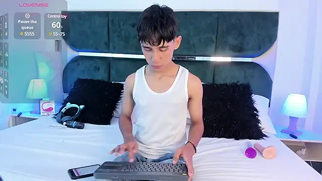 Thayler jones online show from January 2025 11:23:02 AM