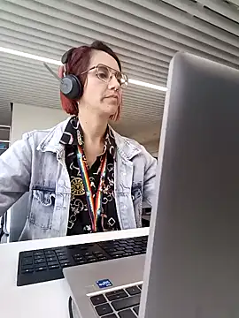 your red rose  online show from January 2025 04:28:02 PM