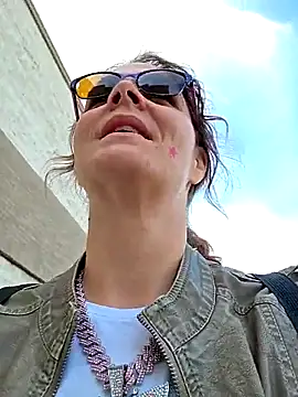 thatonespicychick online show from September 2025 02:11:01 PM