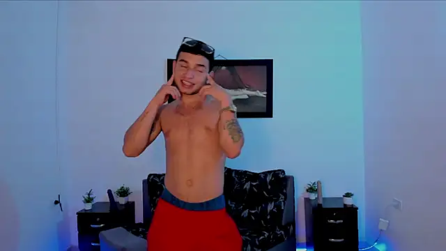 Snapshot of xXHot_MalesXx chatting on March 2025 08:40:02 PM xXHot MalesXx online show from March 2025 08:40:02 PM